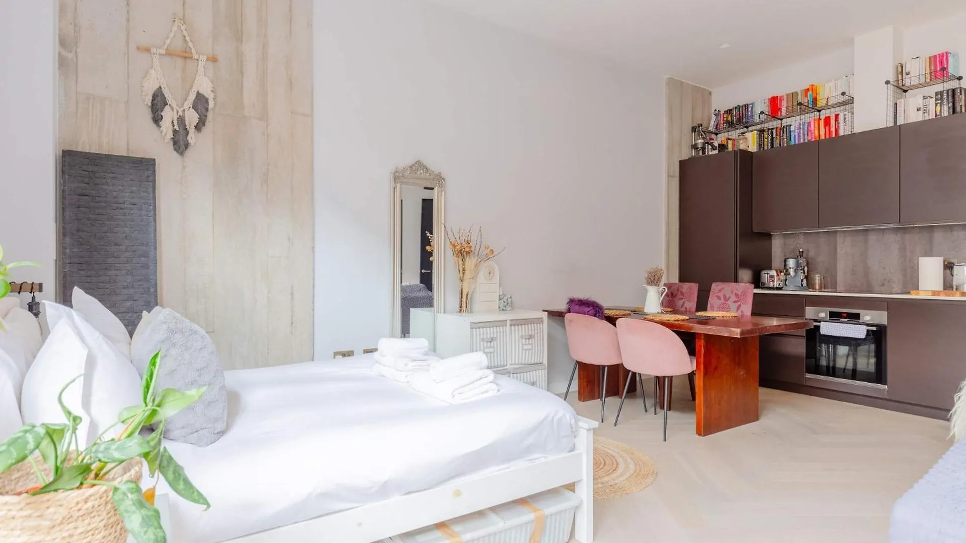 Apartment Stylish Studio In Hackney With Private Terrace London